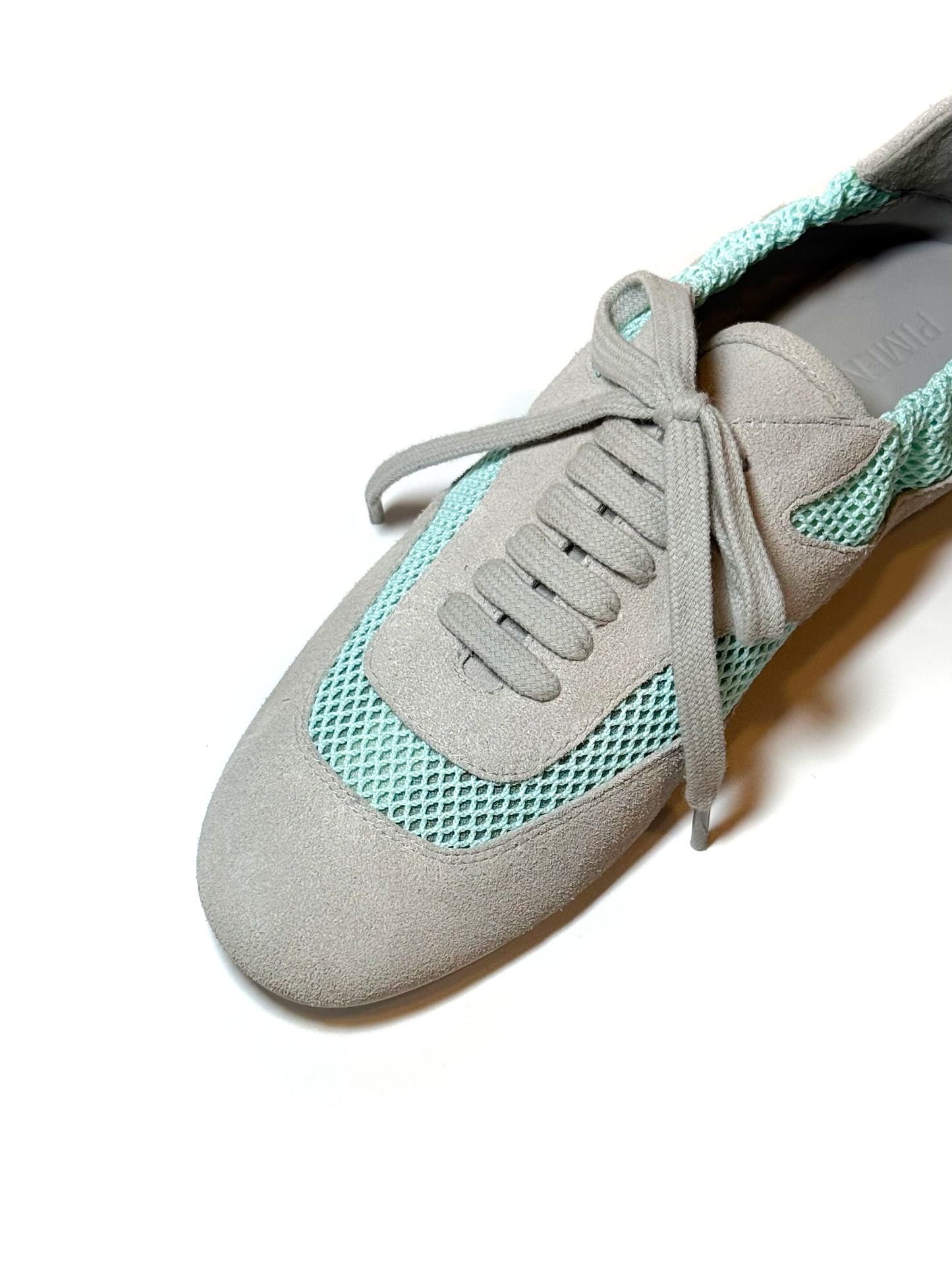 حذاء تنس من الجلد المدبوغ باللون البني