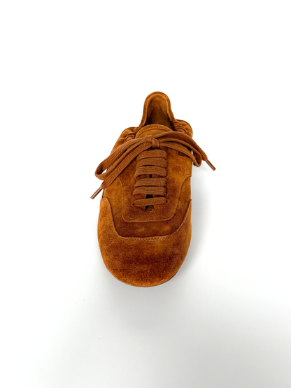 Tenis de piel de ante marrón